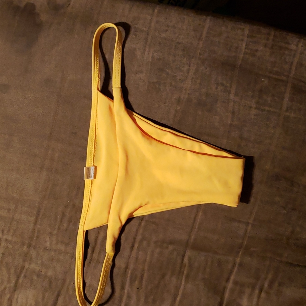 Bikini bottom - Picture 1 of 3